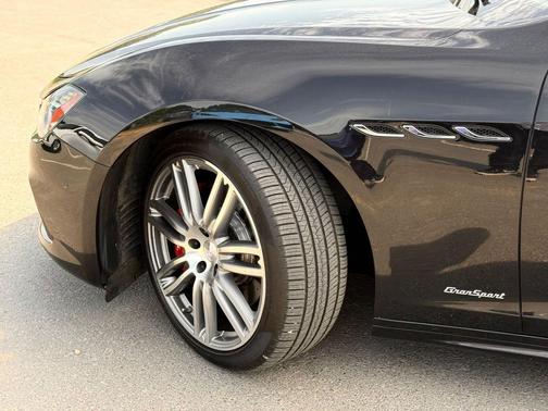 Black 2018 Maserati Ghibli S Q4 GranSport