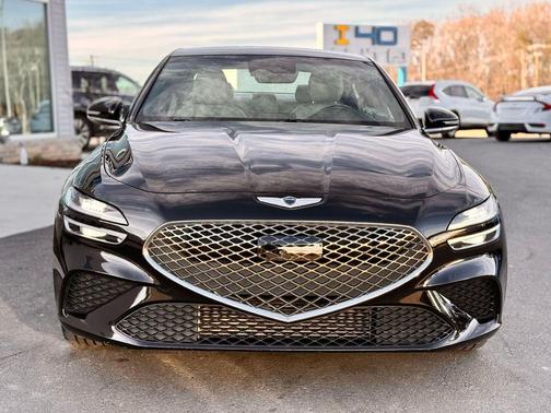 Vik Black 2023 Genesis G70 2.0T