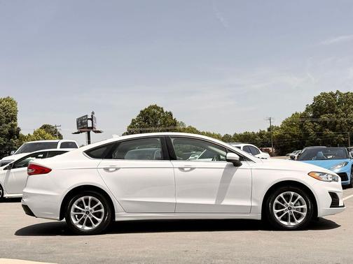 Oxford White 2020 Ford Fusion Hybrid SE