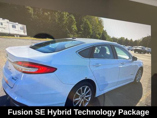 2017 Ford Fusion Hybrid SE
