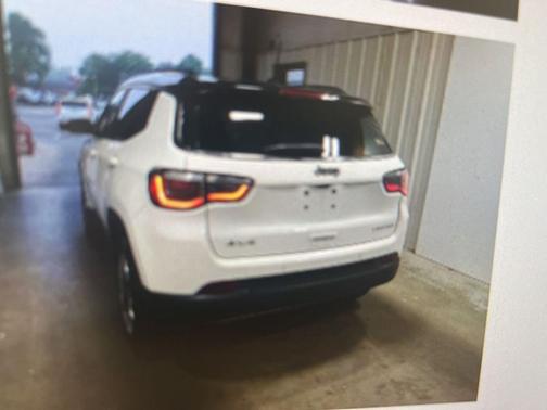 White Clearcoat 2017 Jeep New Compass Limited