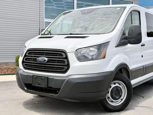 Oxford White 2018 Ford Transit-150 XL