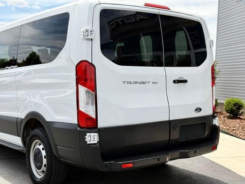 Oxford White 2018 Ford Transit-150 XL