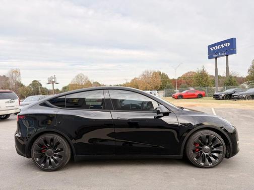 2022 Tesla Model Y Performance Dual Motor All-Wheel Drive