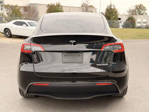 2022 Tesla Model Y Performance Dual Motor All-Wheel Drive