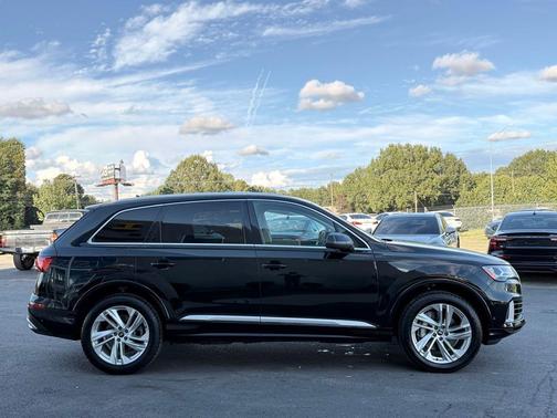 2021 Audi Q7 55 Premium Plus