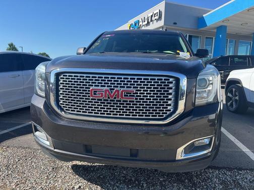 Iridium Metallic 2017 GMC Yukon Denali