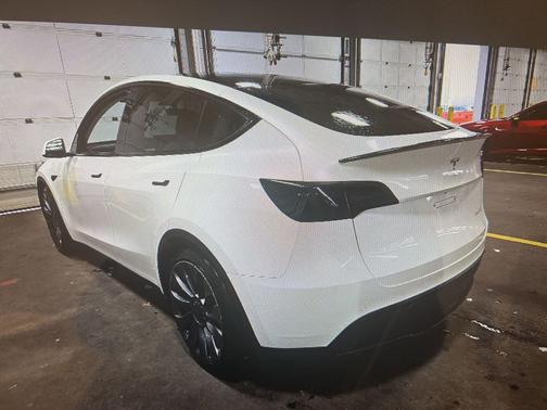 2021 Tesla Model Y Performance Dual Motor All-Wheel Drive