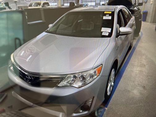 2013 Toyota Camry Hybrid XLE