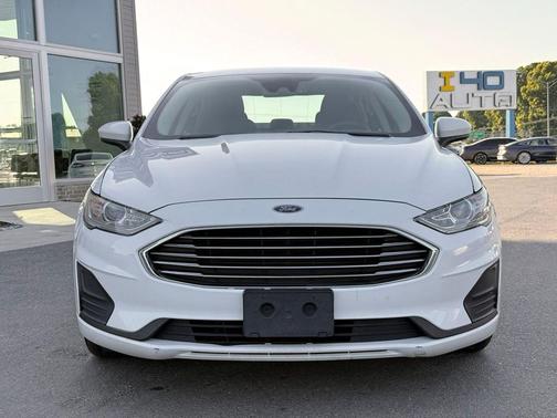 Oxford White 2019 Ford Fusion Hybrid SE