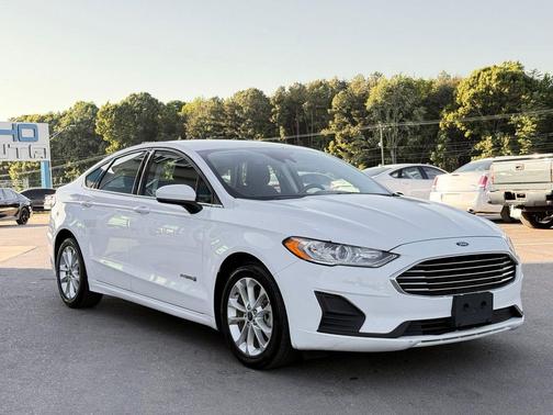 Oxford White 2019 Ford Fusion Hybrid SE