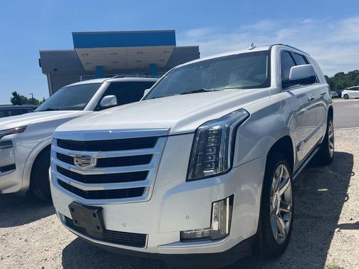 Crystal White Tricoat 2016 Cadillac Escalade Premium