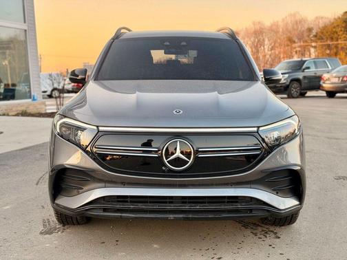 2023 Mercedes-Benz EQB 300 4MATIC