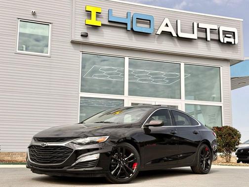 Mosaic Black Metallic 2023 Chevrolet Malibu FWD 1LT