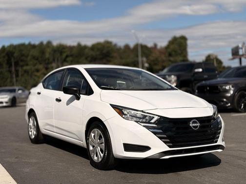 2025 Nissan Versa 1.6 S