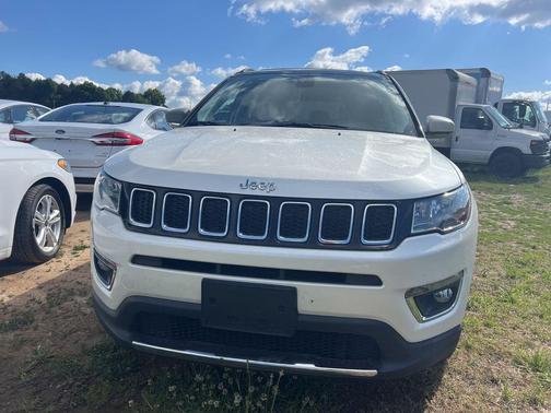 Pearl White Tri-Coat 2018 Jeep Compass Limited