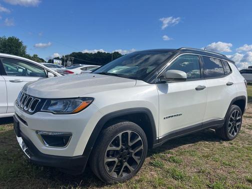 Pearl White Tri-Coat 2018 Jeep Compass Limited