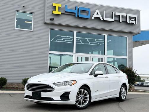 Oxford White 2019 Ford Fusion Hybrid SE
