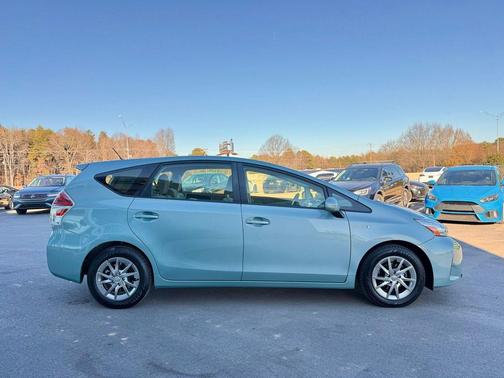 2015 Toyota Prius v Two