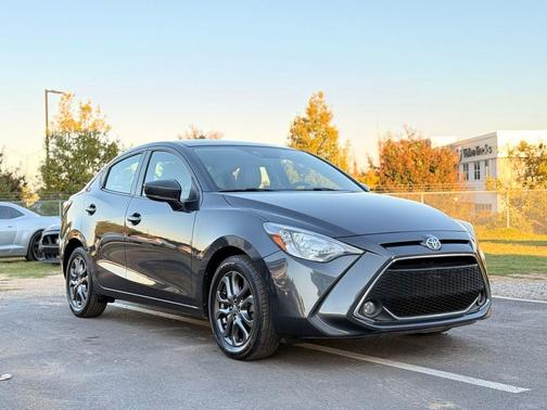 2019 Toyota Yaris Sedan XLE