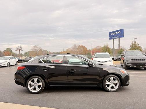 2013 Acura ILX 2.0L w/Premium Package