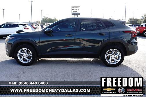 2025 Chevrolet Trax LS