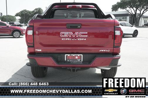 2025 GMC Canyon 4WD AT4