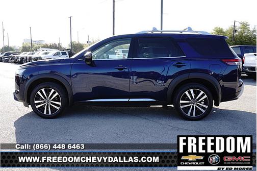 Deep Ocean Blue Pearl 2024 Nissan Pathfinder Platinum