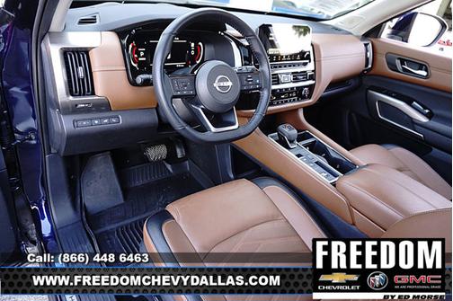 Deep Ocean Blue Pearl 2024 Nissan Pathfinder Platinum