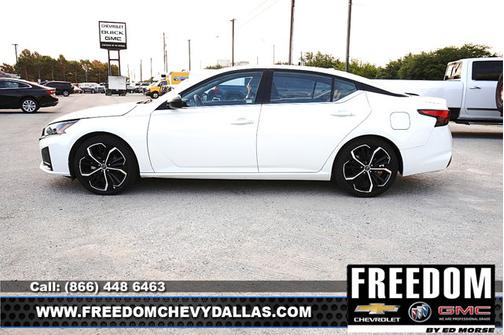 Glacier White 2024 Nissan Altima 2.5 SR