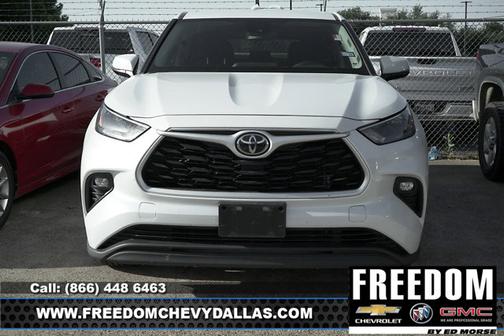 2022 Toyota Highlander LE