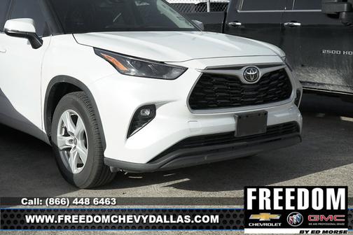 2022 Toyota Highlander LE