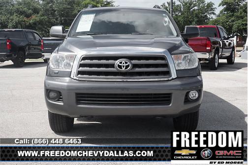 2016 Toyota Sequoia SR5