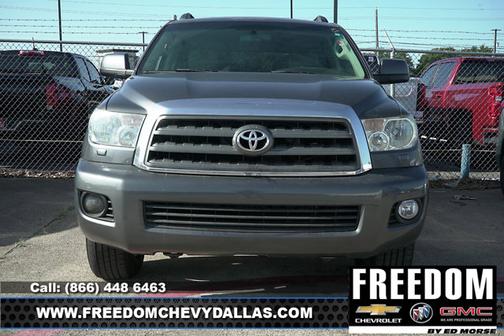 2016 Toyota Sequoia SR5