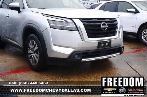 2022 Nissan Pathfinder SL