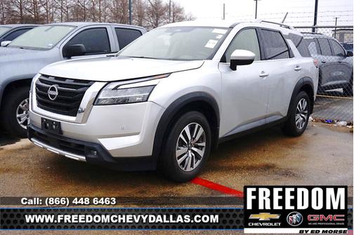 2022 Nissan Pathfinder SL