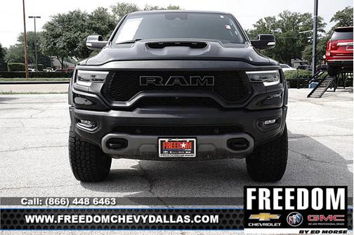 Diamond Black Crystal Pearlcoat 2022 RAM 1500 TRX