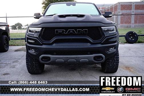 Diamond Black Crystal Pearlcoat 2022 RAM 1500 TRX