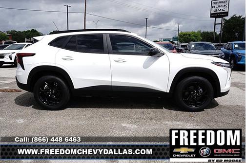 Summit White 2026 Chevrolet Trax LT