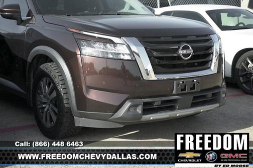 2022 Nissan Pathfinder SL