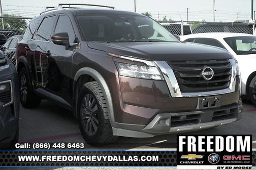 2022 Nissan Pathfinder SL