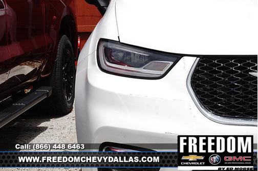 Bright White Clearcoat 2023 Chrysler Pacifica Hybrid Touring L