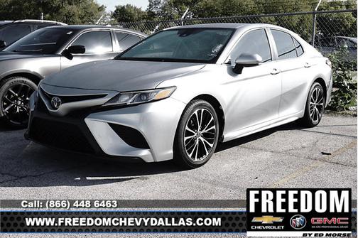 2020 Toyota Camry SE