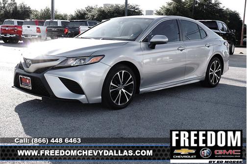 2020 Toyota Camry SE