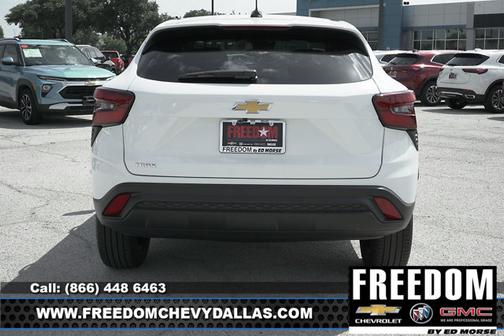 2025 Chevrolet Trax LS