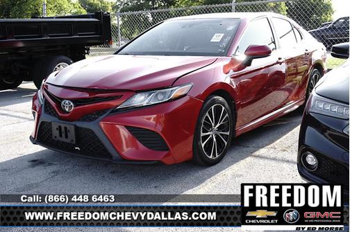 2020 Toyota Camry SE