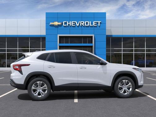 2025 Chevrolet Trax LS