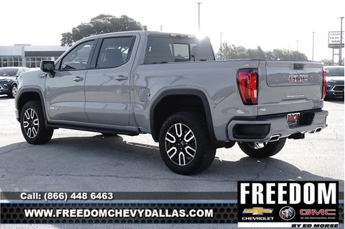 2025 GMC Sierra 1500 AT4