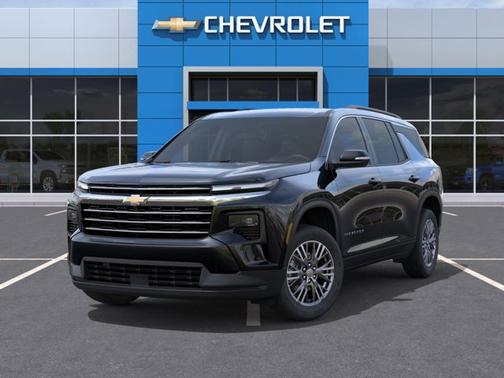 Mosaic Black Metallic 2026 Chevrolet Traverse FWD LT