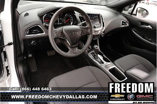 Summit White 2019 Chevrolet Cruze LT